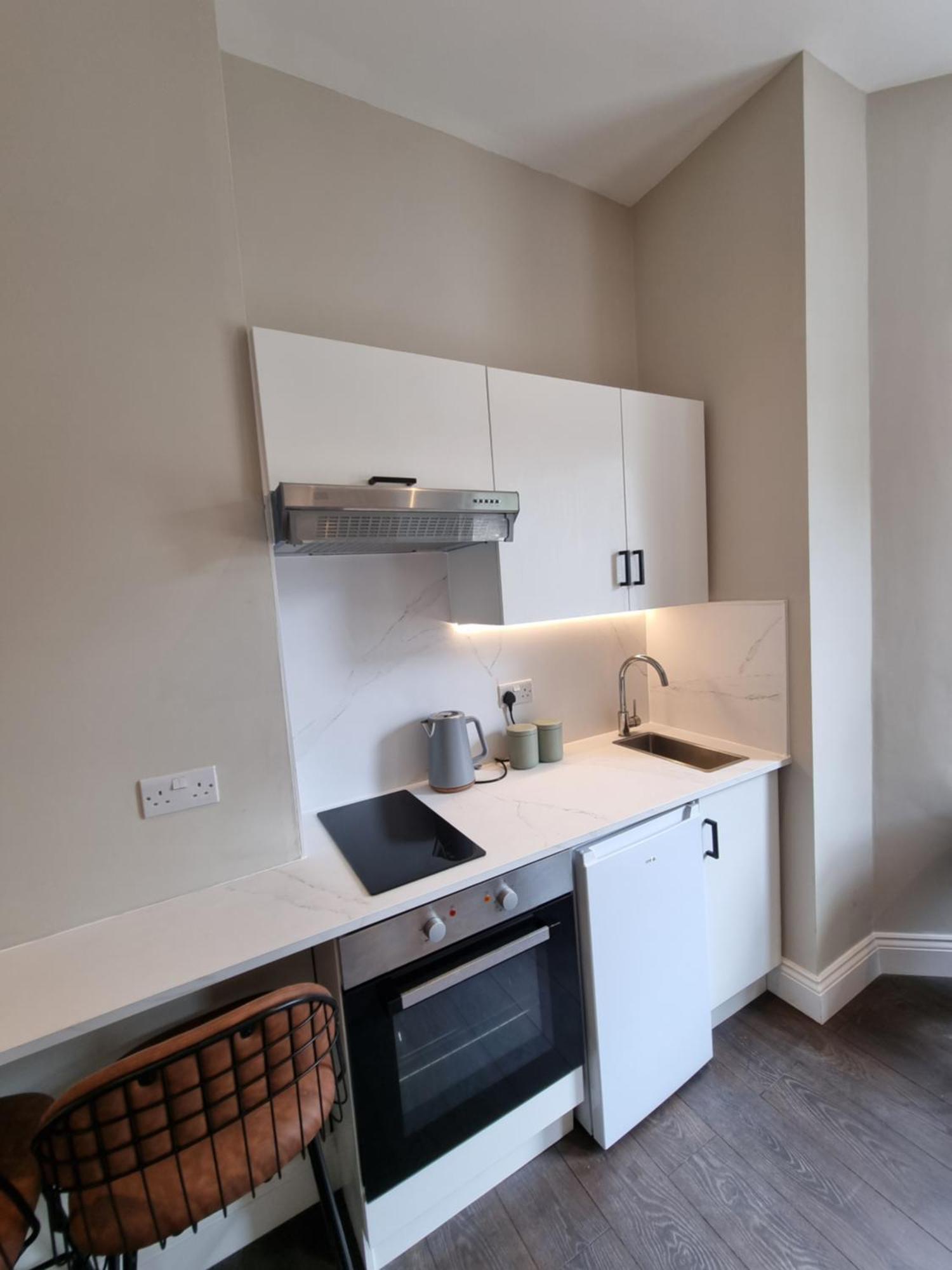 The Ivy Apartments Борнмът Екстериор снимка